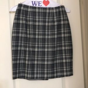 Women’s wool skirt